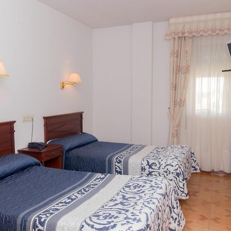 Hotel Avenida III Villadangos del Paramo Ruang foto